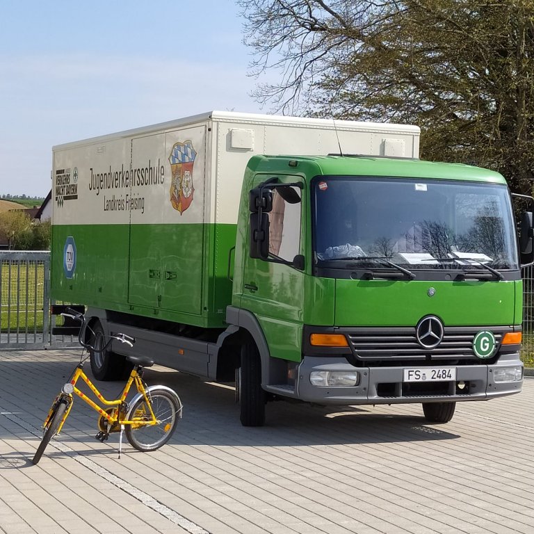 Polizei-Lkw